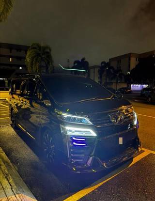 Toyota Vellfire — Daily